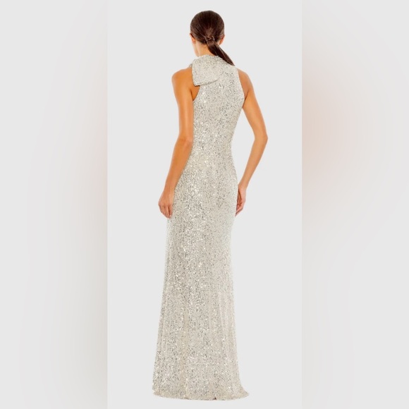 Ieena by MacDuggal Silver Soft Tie Halter Sequin Gown Size 12 - Picture 3 of 7